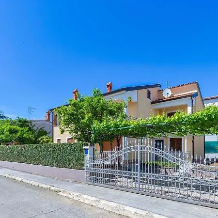Rino Apartman